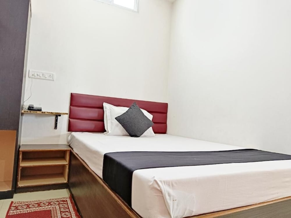 Фото Hotel Executive Inn