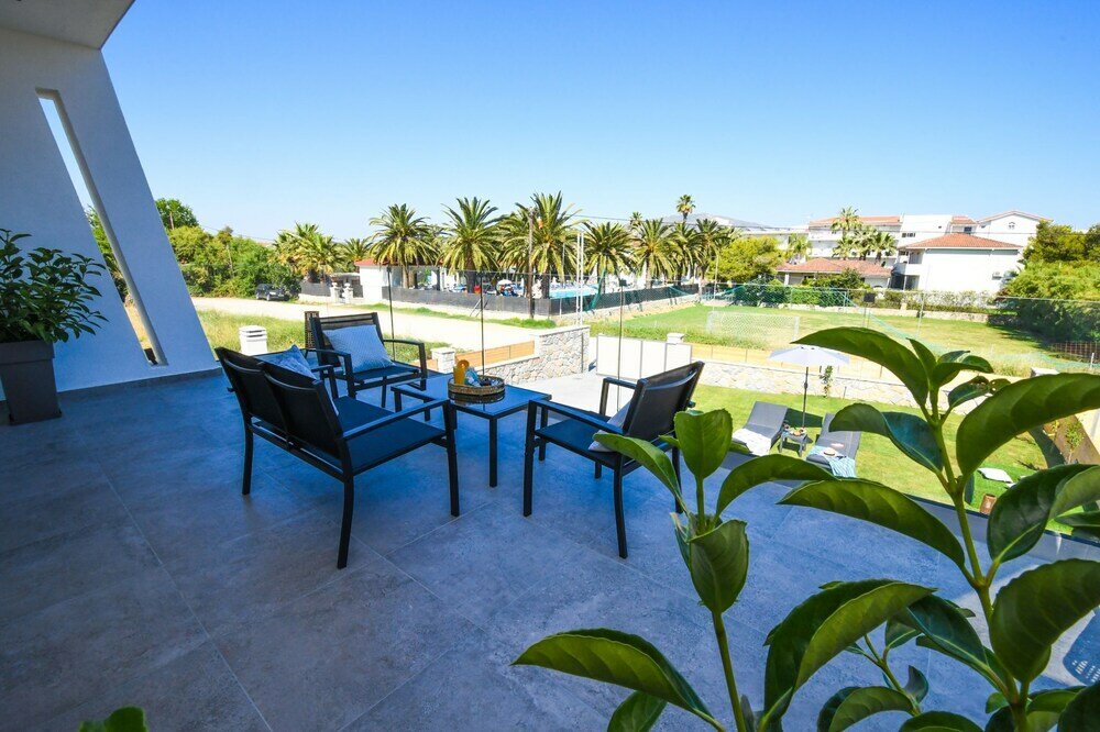 Фото Sun White Villa