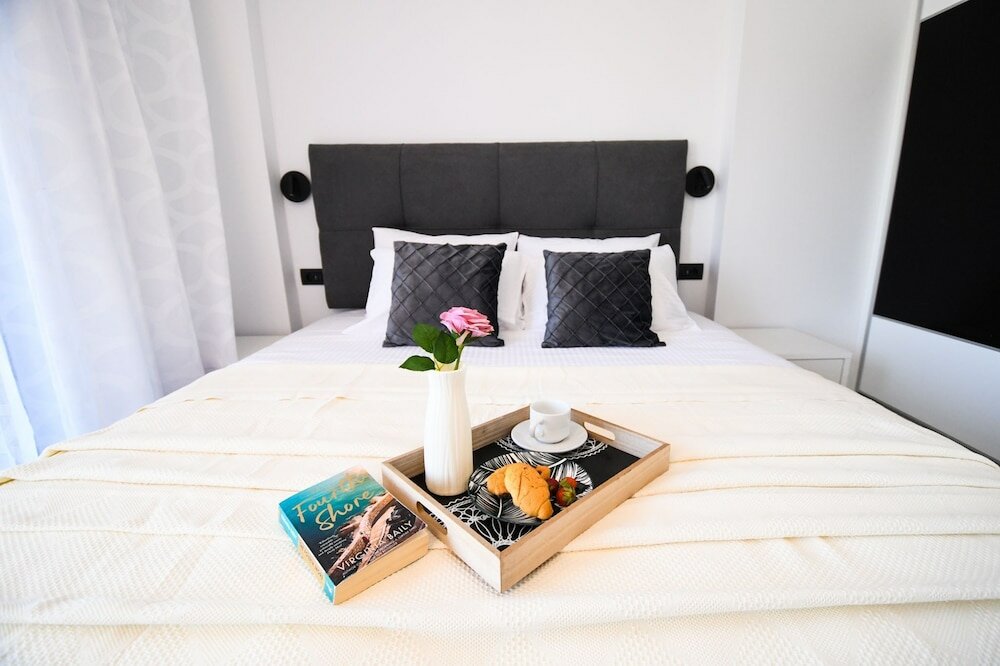 Фото Sun White Villa