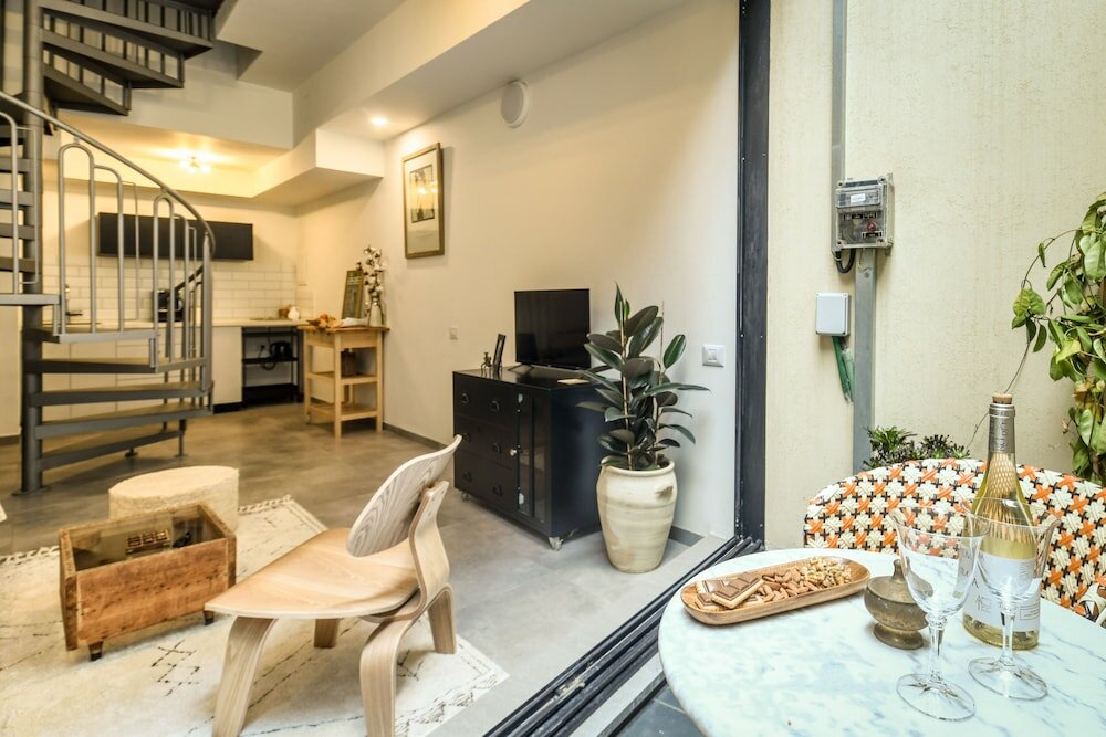 Фото 1br duplex Apt with private Balcony