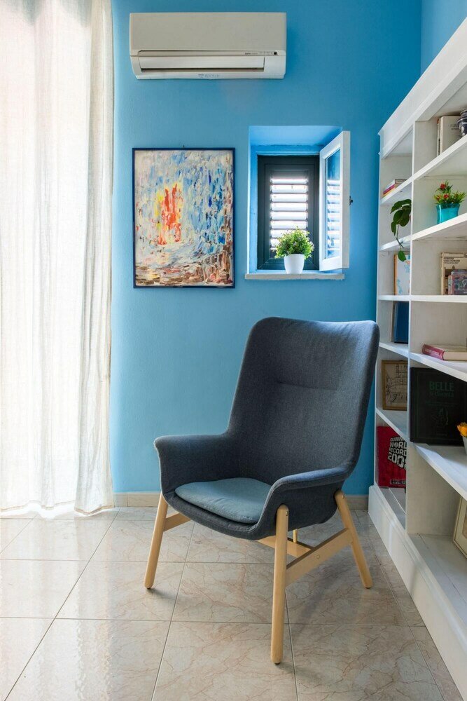 Фото A due passi dal Teatro Politeama