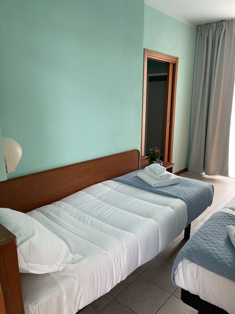 Фото Hotel Blue Moon