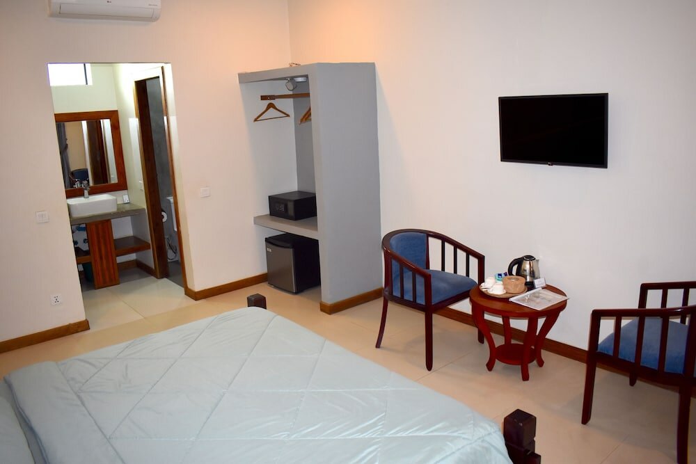 Фото Three Little Birds