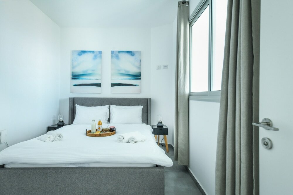 Фото Luxe Apt in Top Tel Aviv Neighborhood