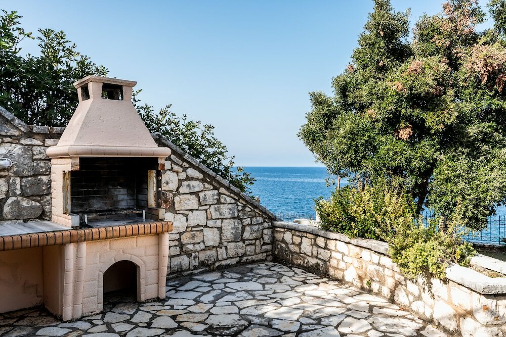 Фото Four-Bedroom Villa Alexandros by Konnect, Private Pool & SeaView