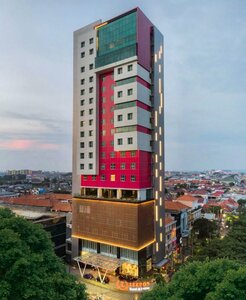 Гостиница Leedon Hotel & Suites Surabaya в Сурабае