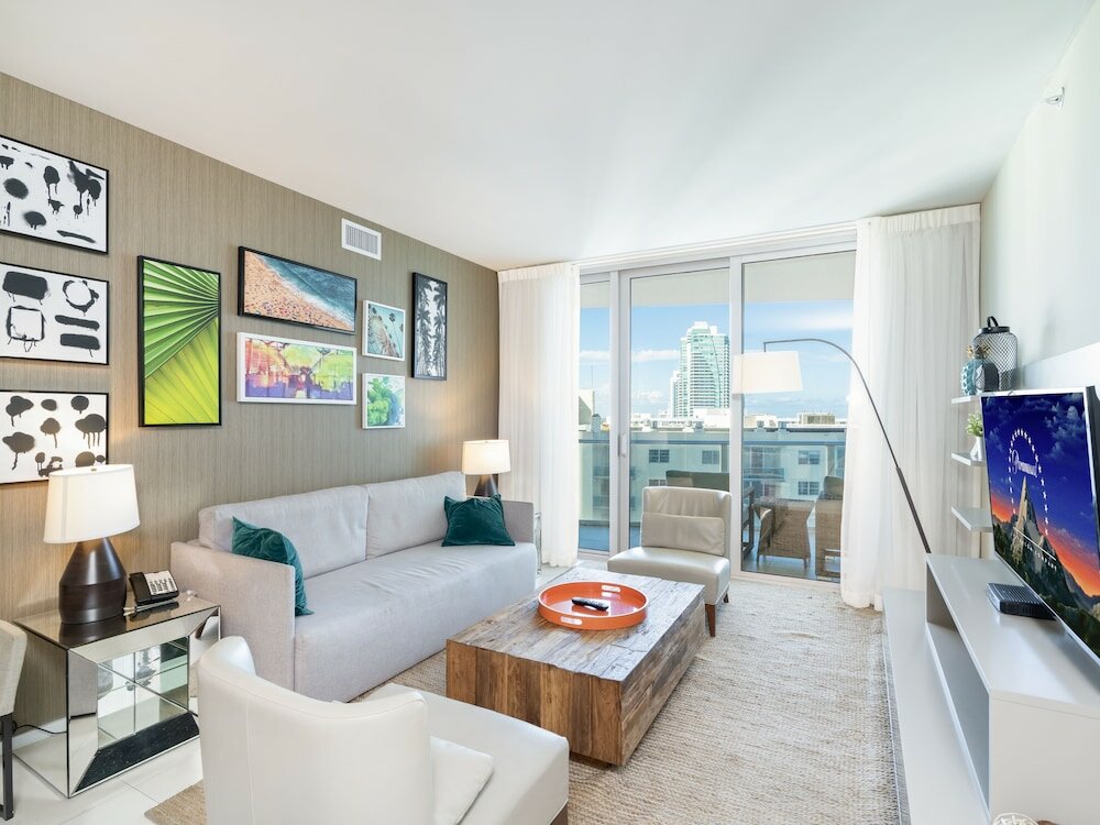 Фото Beachfront Condos at HR by Cielo Stays