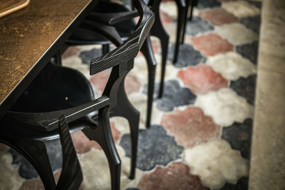 Фото Classical Spacious 3br apartment