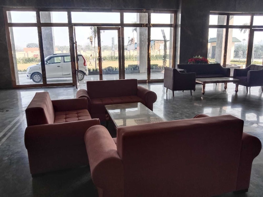 Фото Sarovar Portico Sonipat