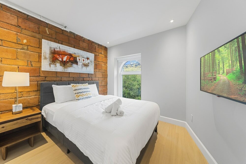 Фото Elegant Suites De La Montagne- Dtwn Mtl