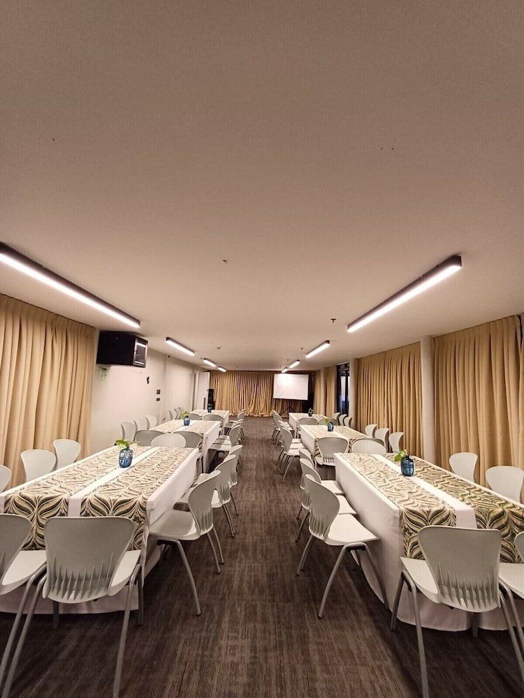 Фото Prince Express Inn