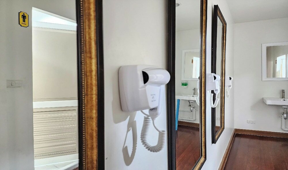 Фото Forgotten Hostel Silom