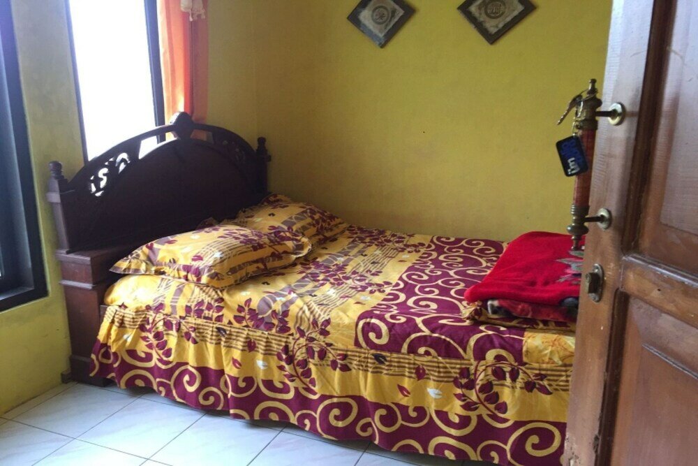 Фото Oyo Home 91250 Desa Wisata Taraju