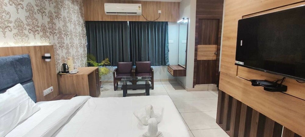 Фото Hotel Satkar