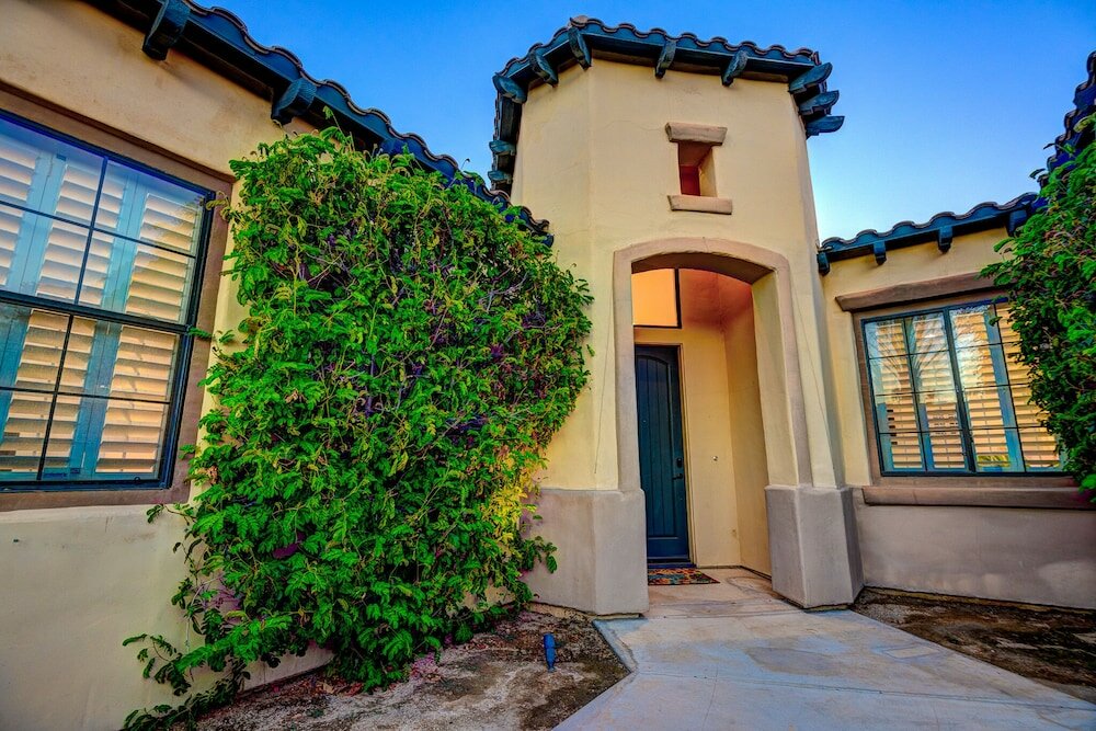 Фото Luxurious Villa Living in Indio w Pool/Spa