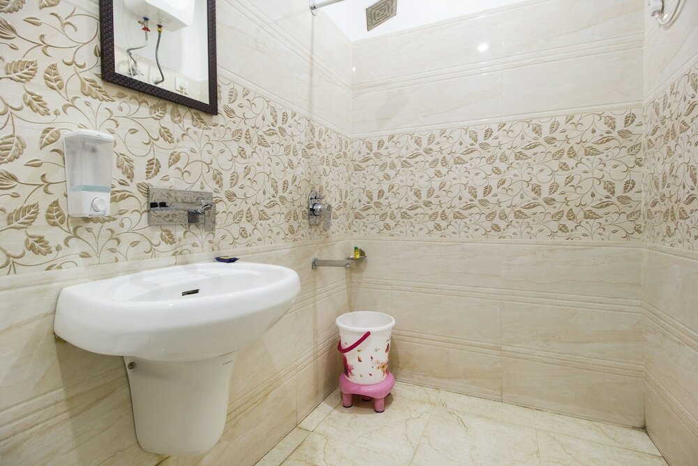 Фото Fabhotel Royal Villa