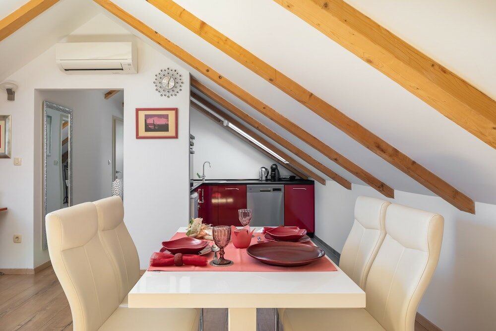 Фото Romantic apartment in the attic