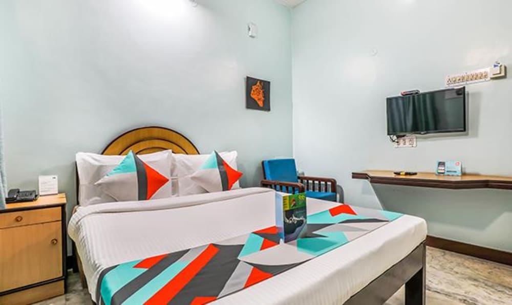 Фото Oyo 7829 Santhi inn