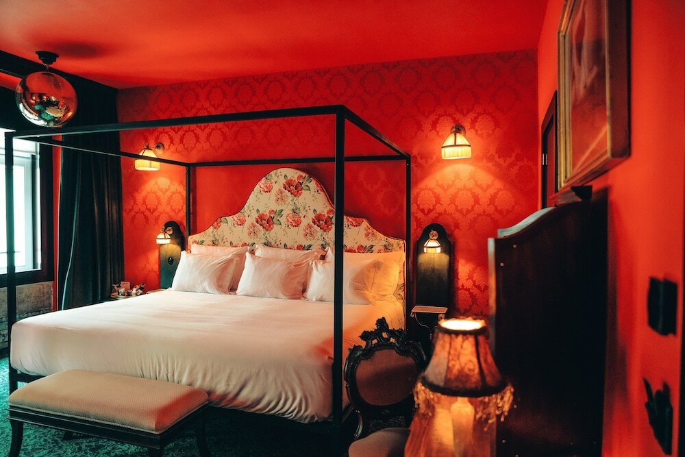 Фото Pensão Amor Madam’s Lodge