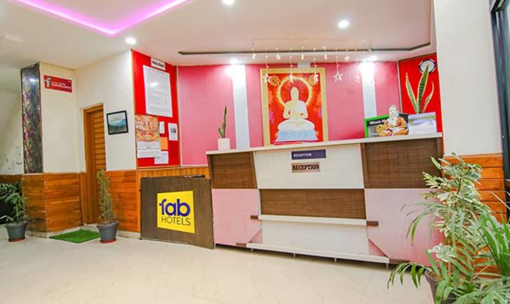 Фото Fabhotel The Castle