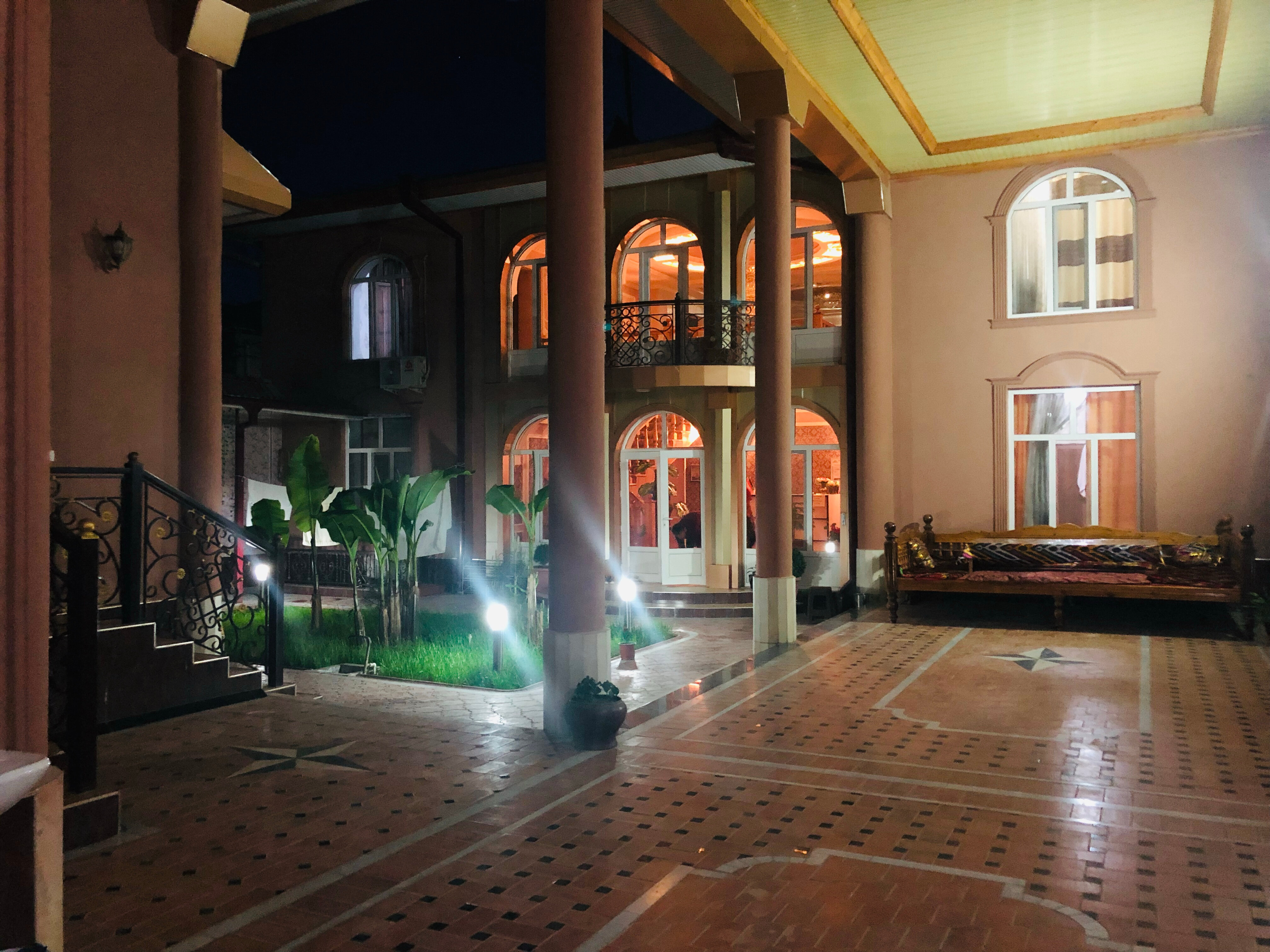 Фото отеля 2