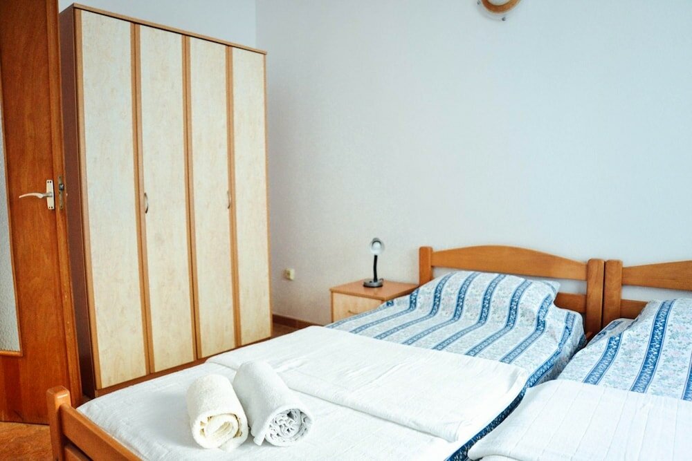 Фото Waterfront Apartment Petrovina