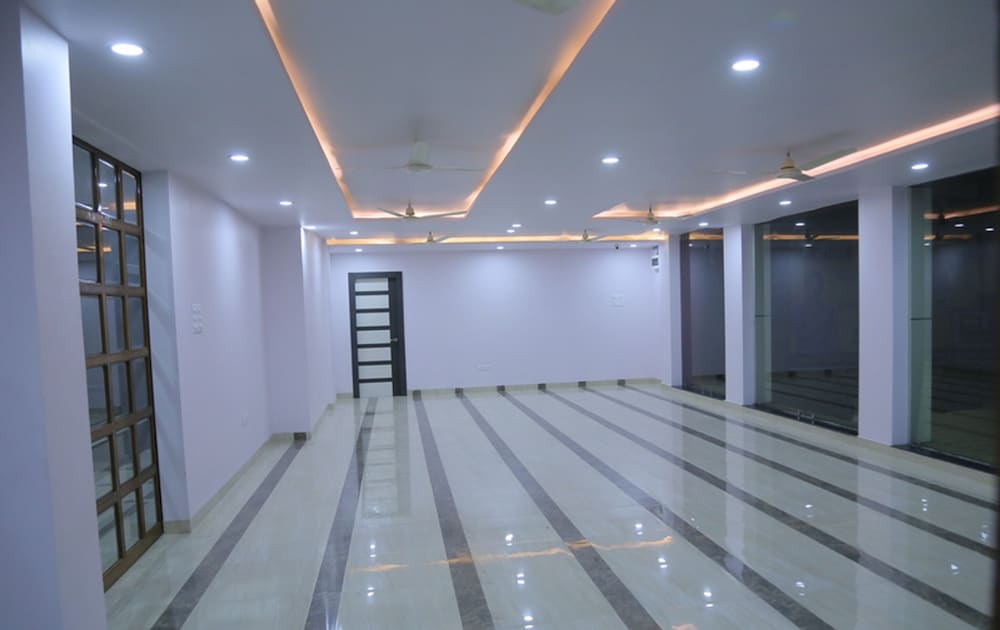 Фото Hotel Saraogi