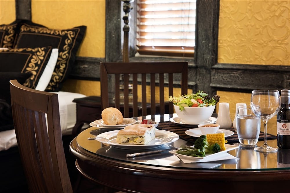 Фото Castlemaine Colonial Motel