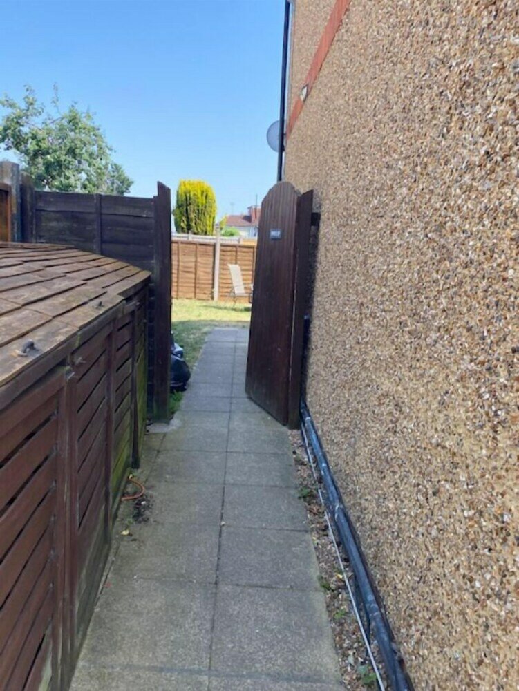 Фото Spinners End