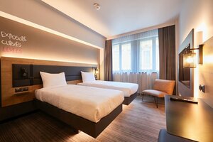 отель Moxy Bucharest Old Town