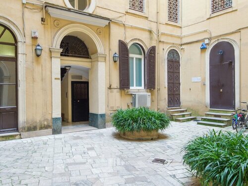 Rsh Bright Vatican Apartment