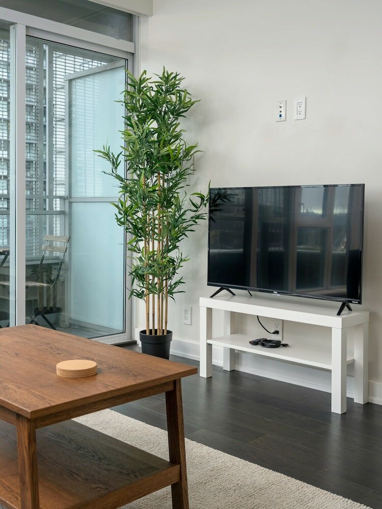 Фото Sterling Suites - Yaletown