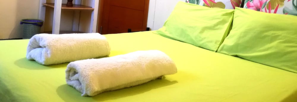 Фото St Exupéry chambre d'hôtes