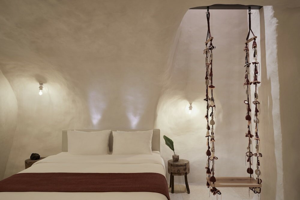 Фото White Pearl Cavalieri - Adults Only