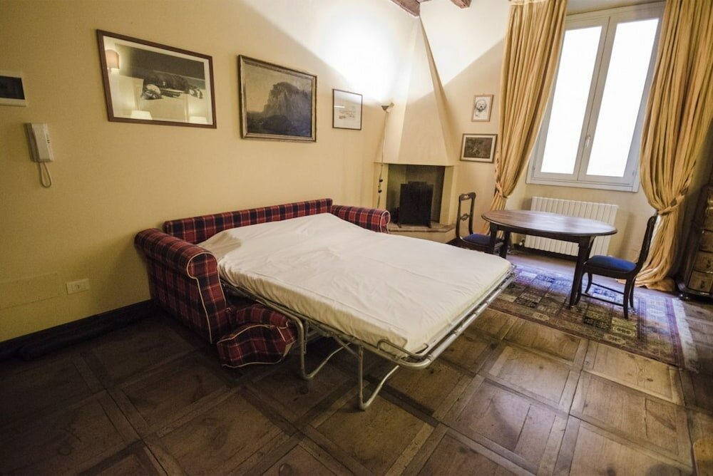 Фото Garisenda Lodge