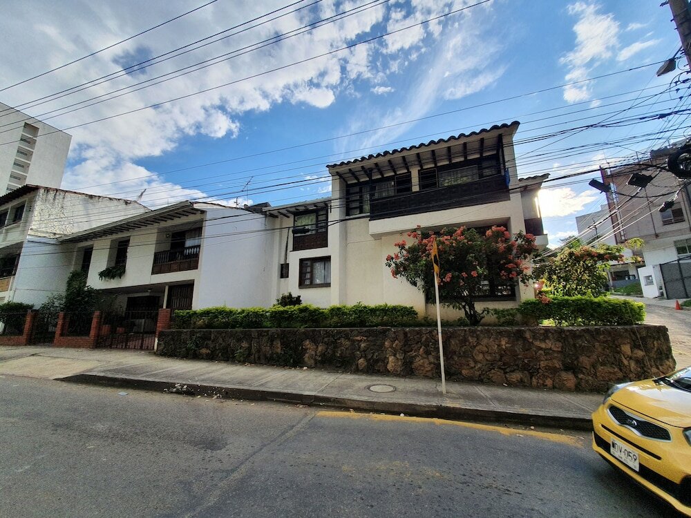 Фото Green Door Boutique