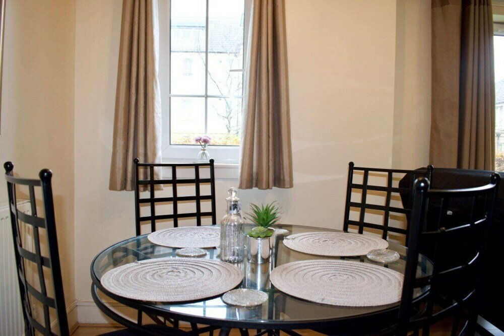 Фото Bright Apartment Close to City Centre