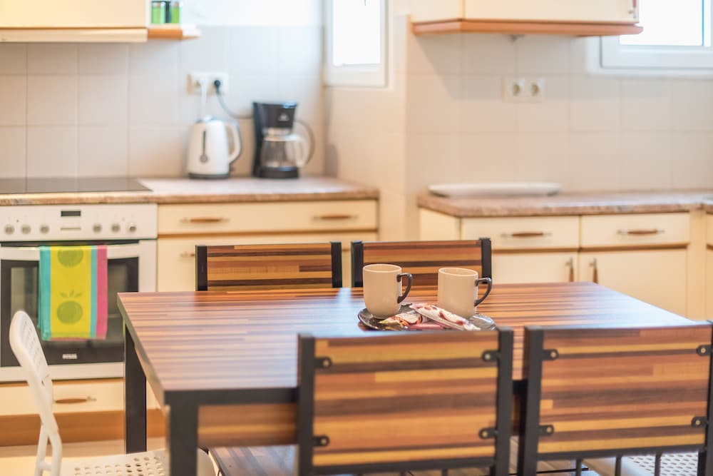 Фото Spacious Holiday Family Home by Cloudkeys