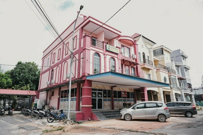 Гостиница RedDoorz near Nagoya HIll Batam 4