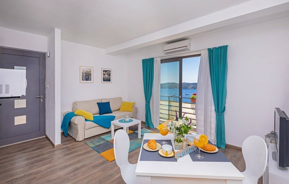 Фото Apartmani D & J