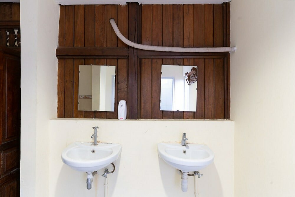 Фото RedDoorz Hostel @ Dago 2