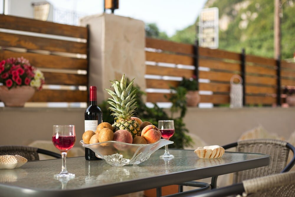 Фото Liz Apartment by CorfuEscapes