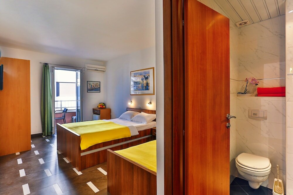 Фото Apartmani Luka - Vila Brzulović