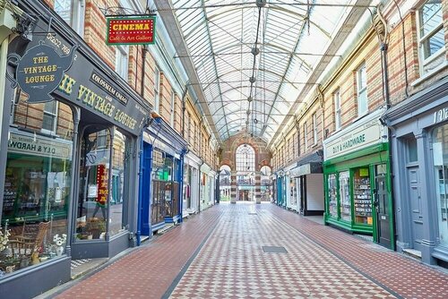 Гостиница Chic Top Floor Apartment in the Heart of Westbourne Arcade в Борнмуте