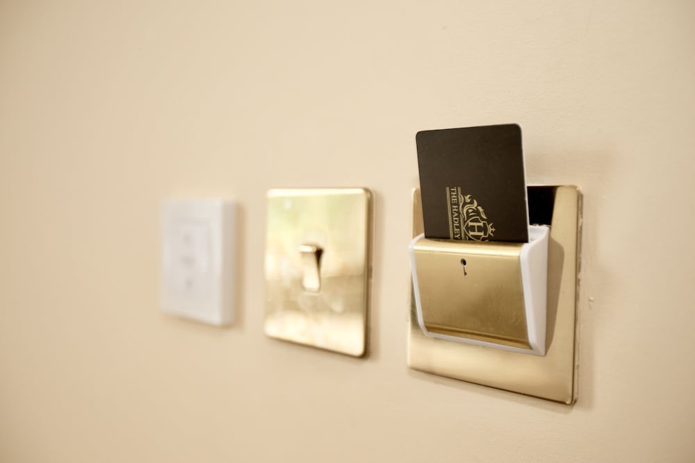 Фото The Hadley Hotel