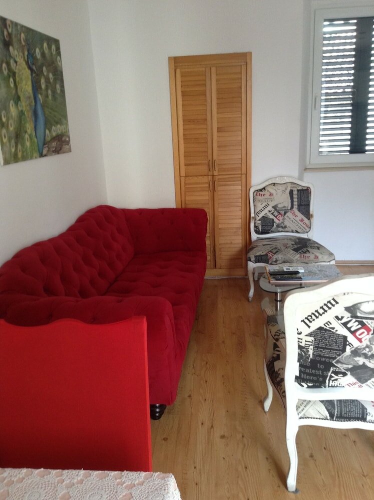 Фото Madona Top Center