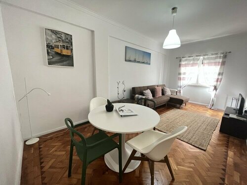 27 92 Campolide Apartment