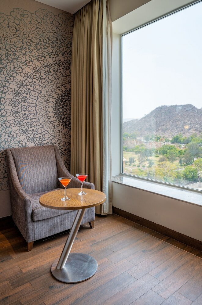 Фото DoubleTree by Hilton Jaipur Amer