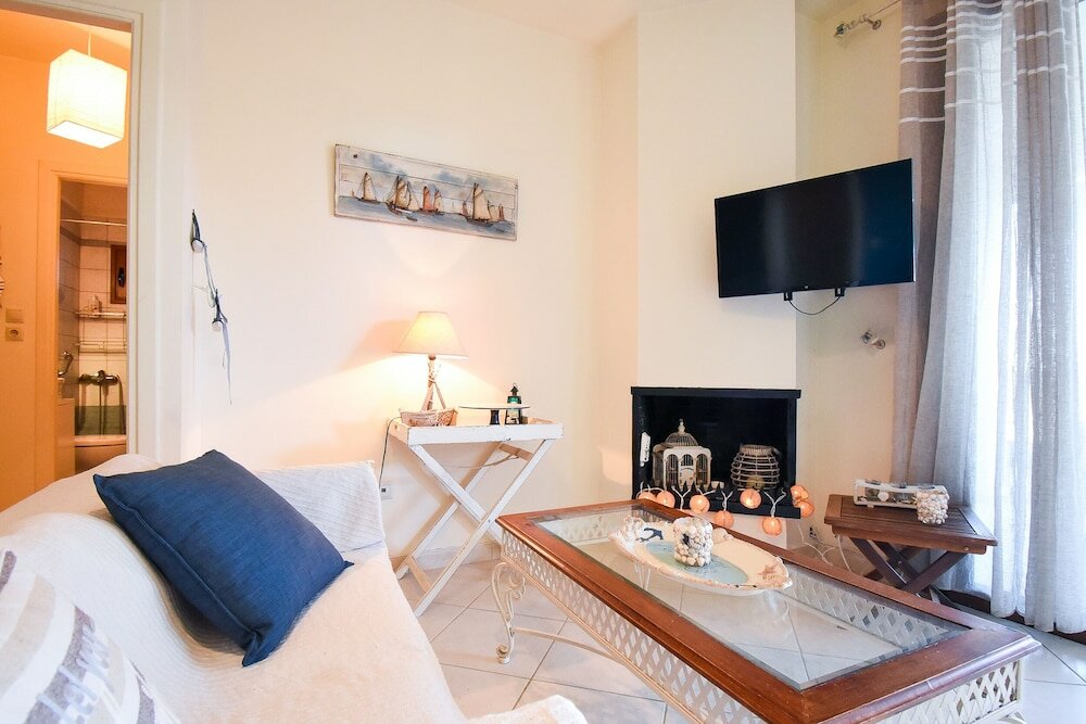 Фото Areos Galaxy Apartments With Beach View