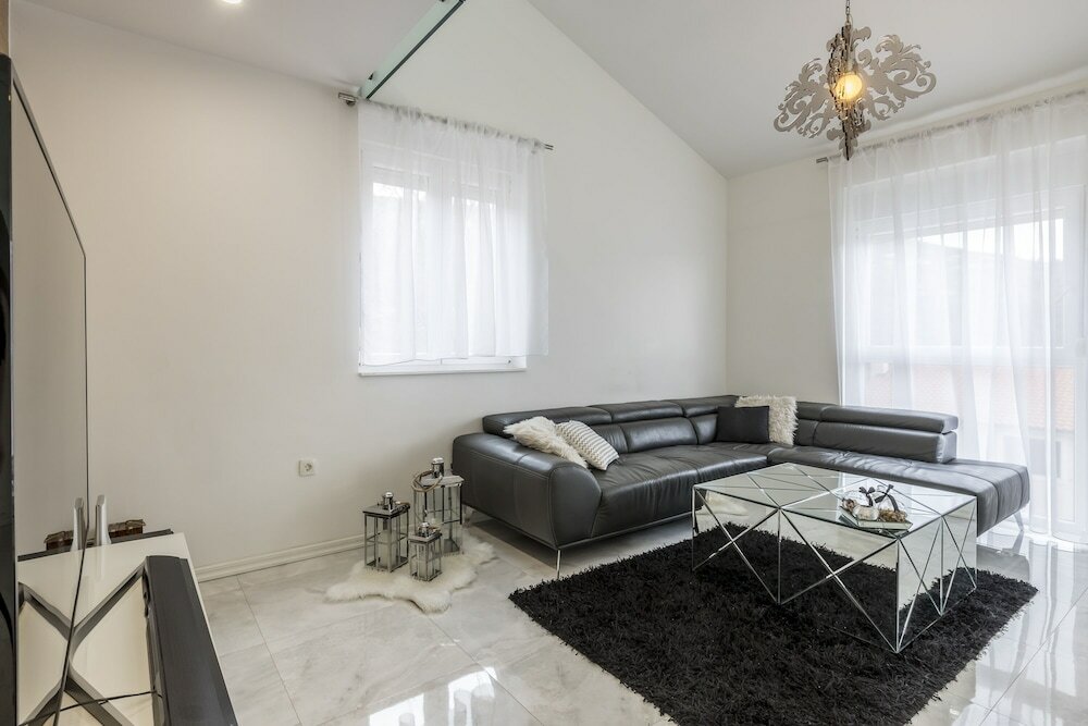 Фото Luxury Suites